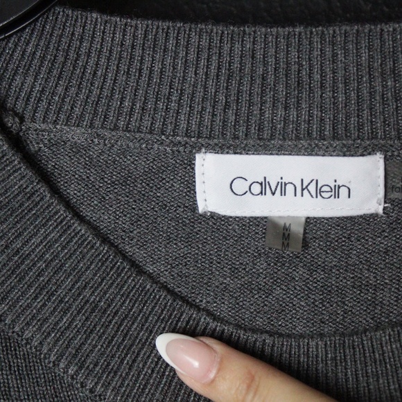 CALVIN KLEIN SWEATER - Picture 3 of 7